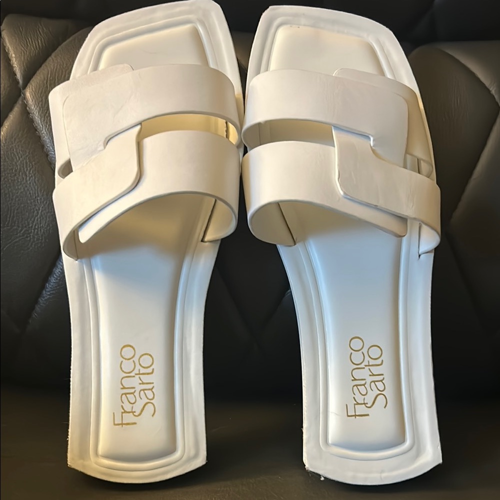 Gorgeous Franco Sarto capri white sandals🤍🤍🤍